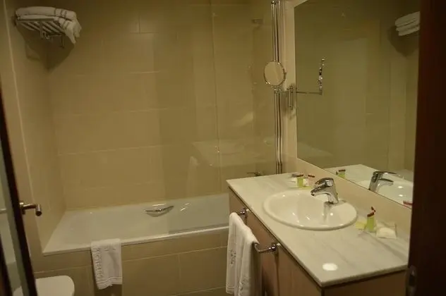 Standard Tek Kişilik Oda, Banyolu/Duşlu