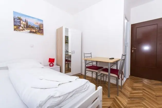 Basic Stüdyo, 3 Tek Kişilik Yatak
