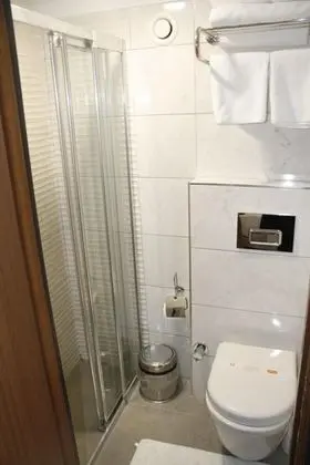 Tek Kişilik, Şehir Manzaralı