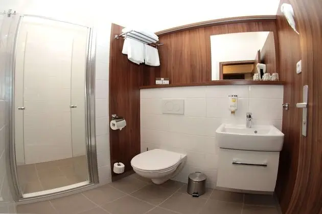 Economy Tek Büyük Yataklı Oda