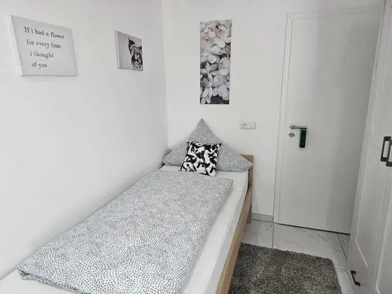 Üç Kişilik Oda, Engellilere Uygun, Banyolu/Duşlu