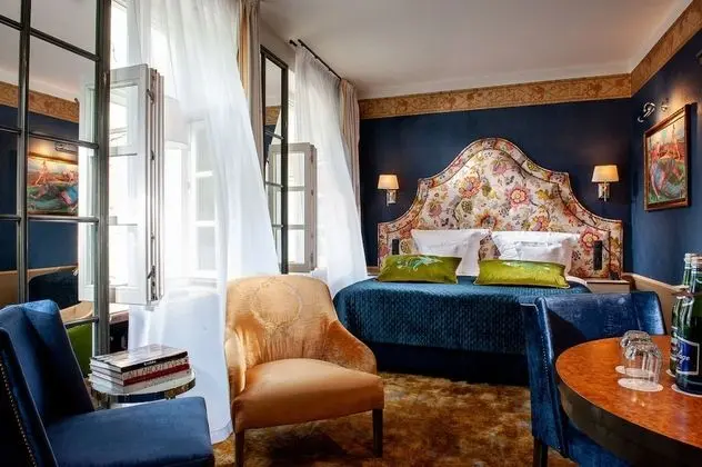 Deluxe Tek Büyük veya İki Ayrı Yataklı Oda