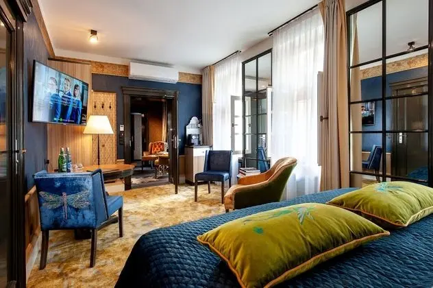 Deluxe Tek Büyük veya İki Ayrı Yataklı Oda