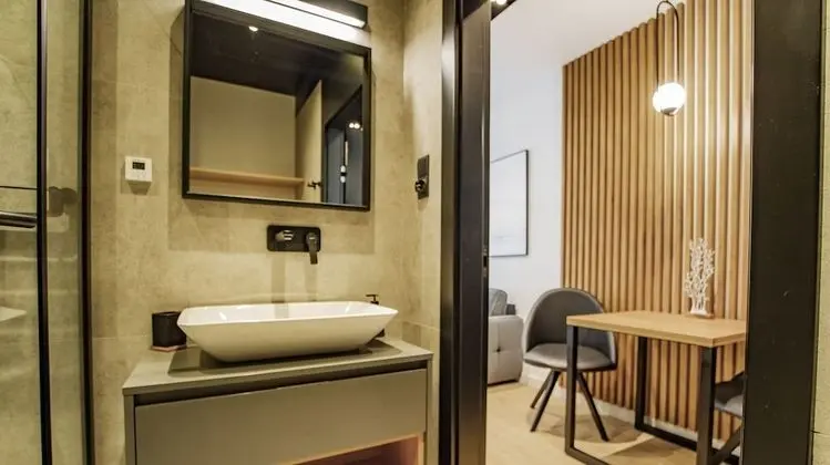 Deluxe Stüdyo Süit