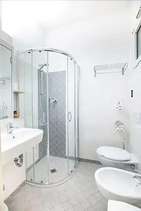Tek Büyük veya İki Ayrı Yataklı Oda, Deniz Manzaralı