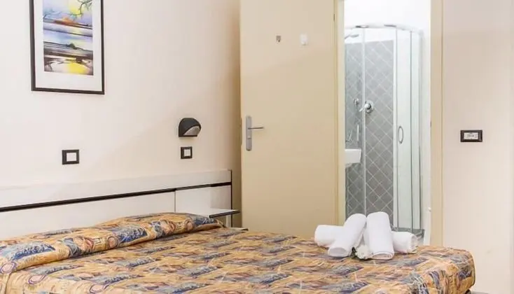 Tek Büyük veya İki Ayrı Yataklı Oda, Şehir Manzaralı