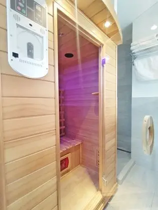Premium Apartment, Multiple Beds, Partial Sea View