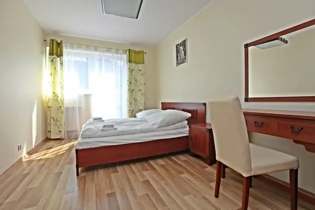 Economy Sıra Ev (Komandorska 3J)