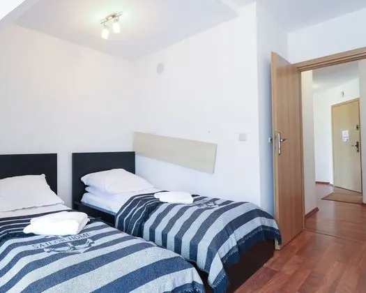 Apartment, Multiple Beds