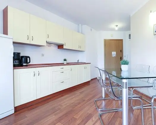 Apartment, Multiple Beds