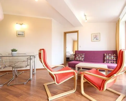 Apartment, Multiple Beds