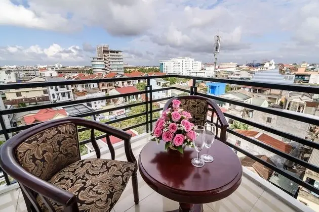 Deluxe Tek Büyük Yataklı Oda