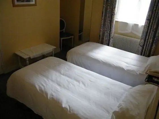 İki Ayrı Yataklı Oda, 2 Tek Kişilik Yatak