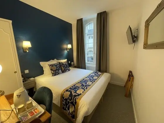 Tek Büyük Yataklı Oda, 1 Çift Kişilik Yatak