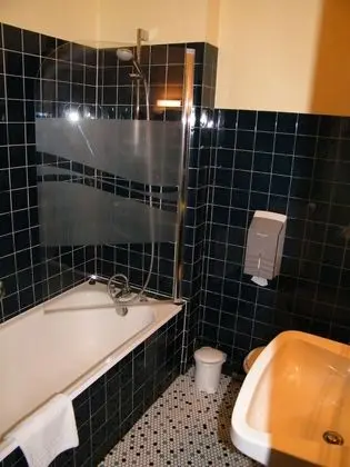 Tek Büyük Yataklı Oda, 1 Çift Kişilik Yatak