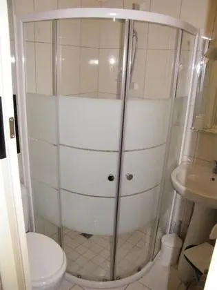 Tek Büyük Yataklı Oda, 1 Çift Kişilik Yatak