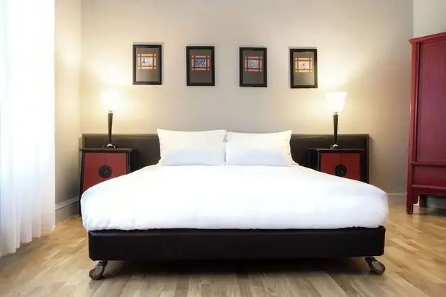 Deluxe Tek Büyük Yataklı Oda