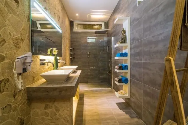 Deluxe Kır Evi
