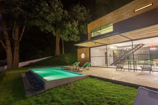 Bamboo Villa (4 Bedrooms)