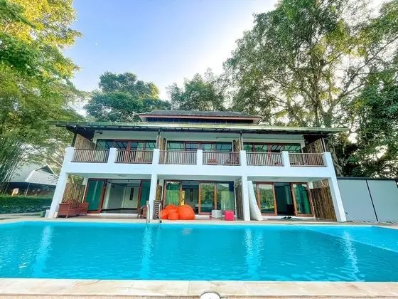 Poolascess