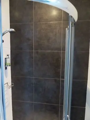 Standard Tek Büyük Yataklı Oda (Roses, Room 5)