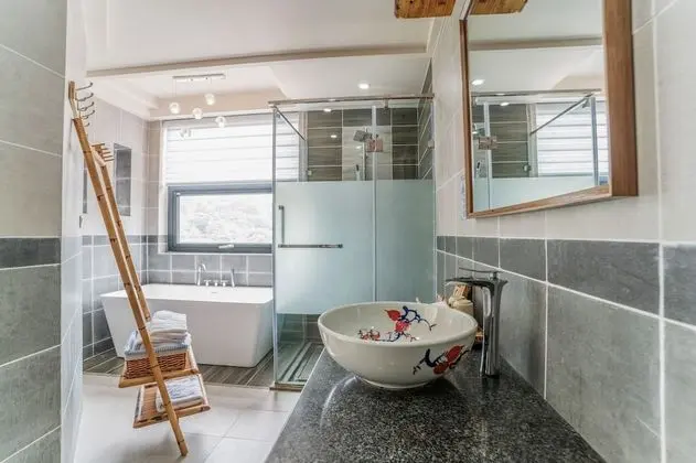 Deluxe Tek Büyük Yataklı Oda (Corner)