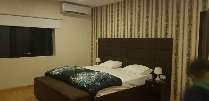 Luxury Tek Büyük Yataklı Oda