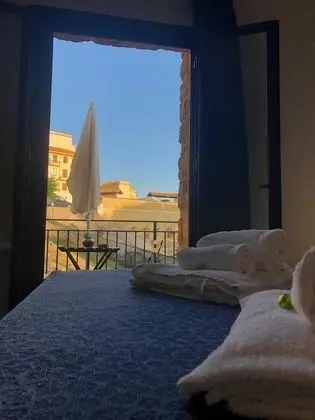 Tek Büyük Yataklı Oda, Balkon