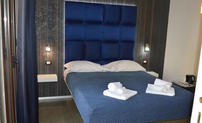 Tek Büyük Yataklı Oda, Balkon
