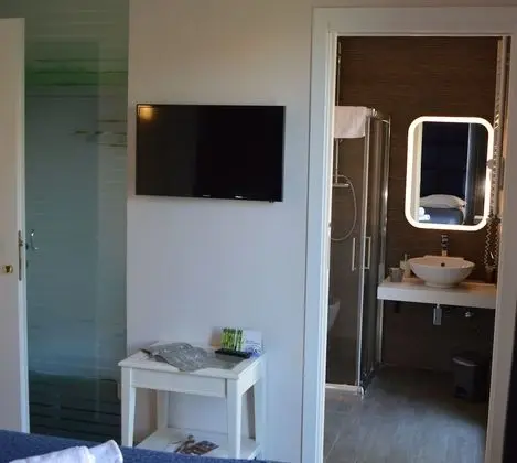 Tek Büyük Yataklı Oda, Balkon