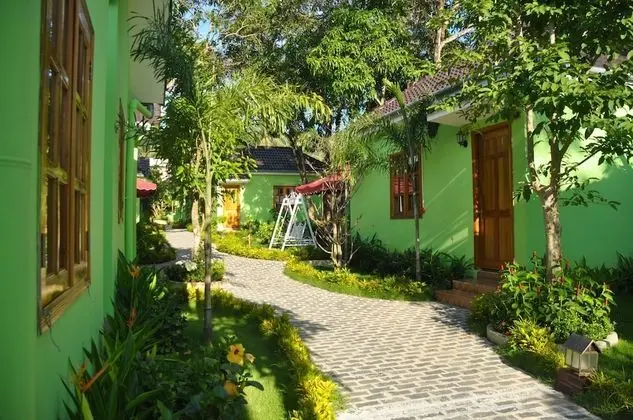Standard Bungalov, Havuz Manzaralı
