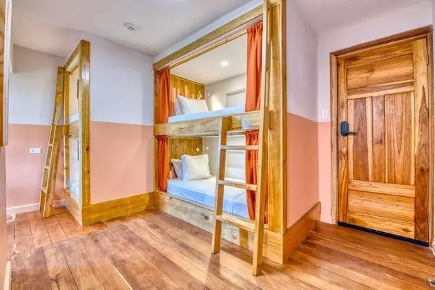 Pod in 4-Pod Shared Room
