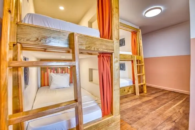 Pod in 4-Pod Shared Room