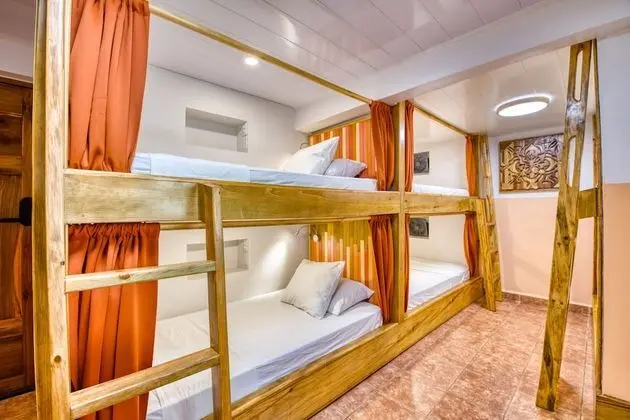 Pod in 6-Pod Shared Room