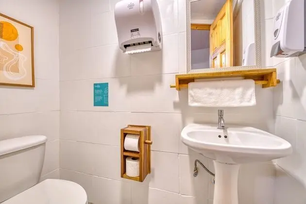 Pod in 6-Pod Shared Room