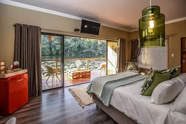 Comfort Tek Büyük Yataklı Oda, Göl Manzaralı
