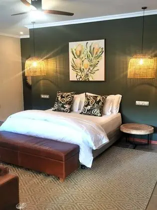 Luxury Tek Büyük Yataklı Oda