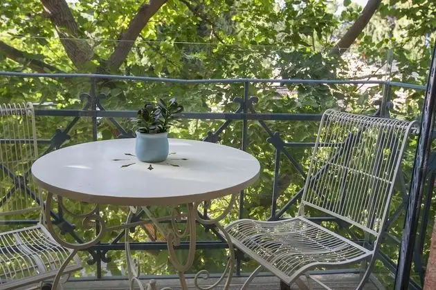 Superior Oda, Balkon