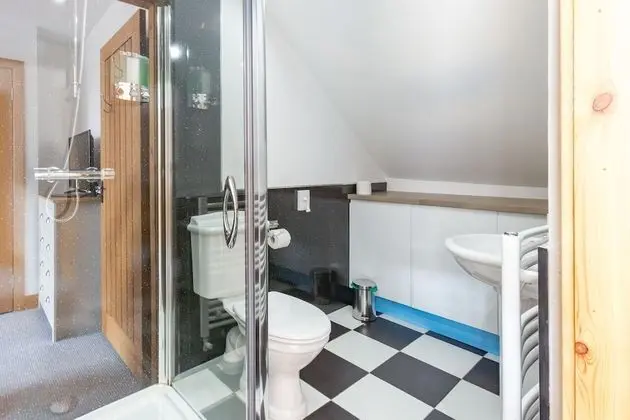 Superior Tek Büyük veya İki Ayrı Yataklı Oda, Banyolu/Duşlu, Liman Manzaralı (Harbour View Room)