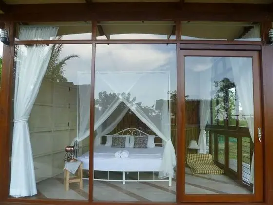 Standard Kır Evi