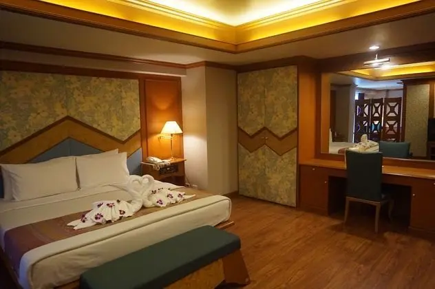 Executive Suite
