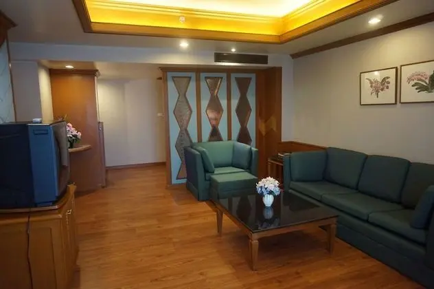 Executive Suite