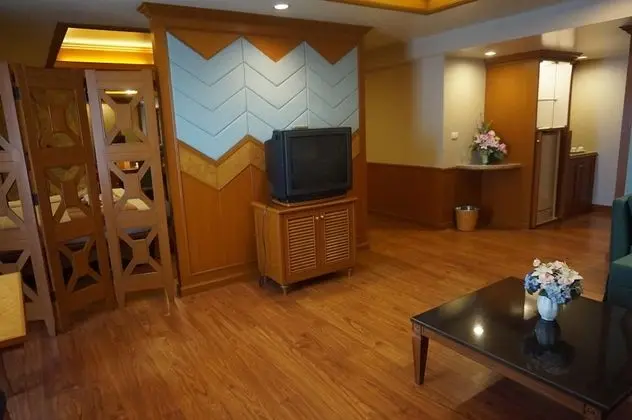 Executive Suite