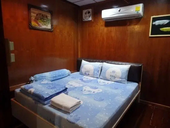 Standard Room with Shared Bathroom