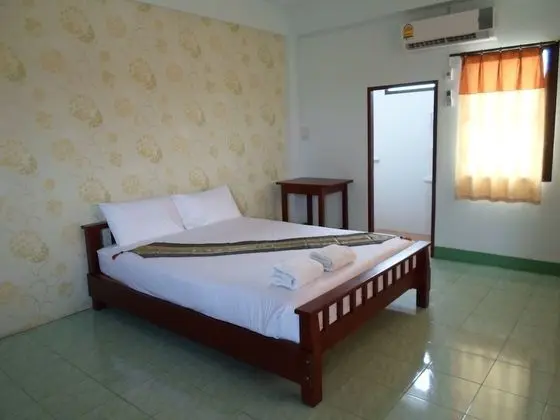 Standard Double Bed