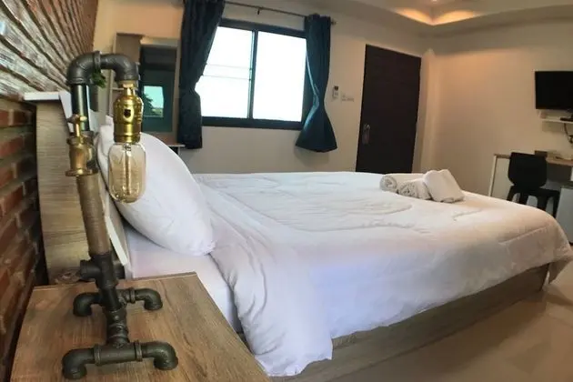 Deluxe Tek Büyük Yataklı Oda