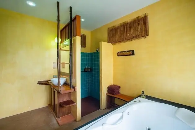 Sainai Jacuzzi Cottage