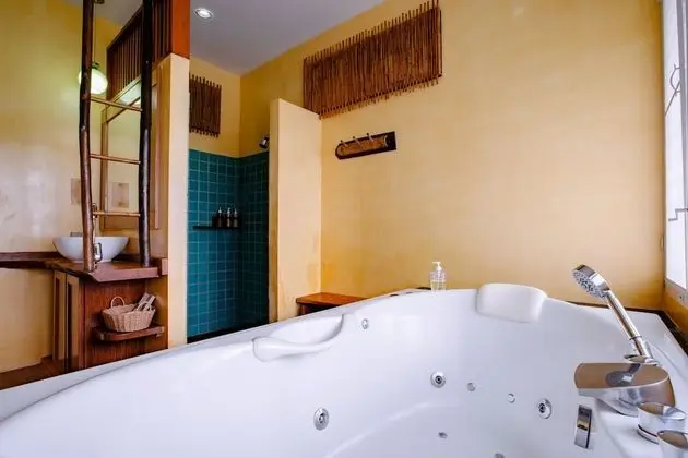 Sainai Jacuzzi Cottage