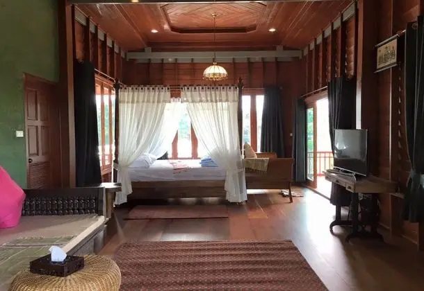 2 Bedrooms Riverside Villa