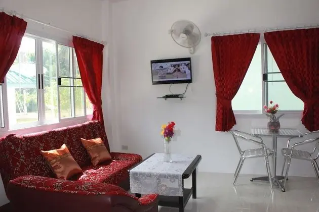 Deluxe Home with Balcony